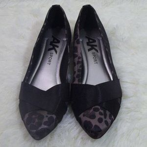 Ann Klein Sport  Oalise flats new